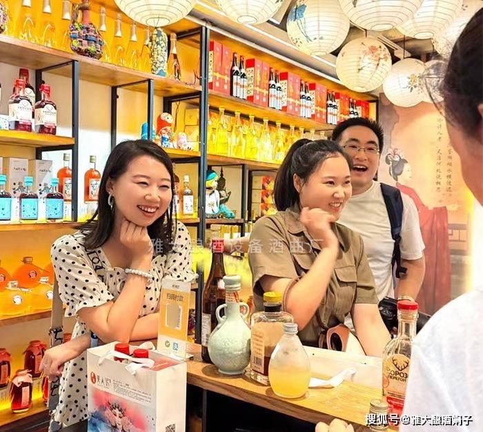 “小甜水”扎堆 酒企盯上了年轻人小甜水扎堆，酒企如何精准瞄准年轻人的市场潜力
